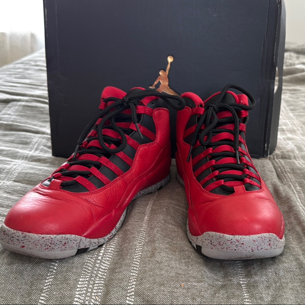 Air Jordan 10 Retro Bulls Over Broadway Size 10